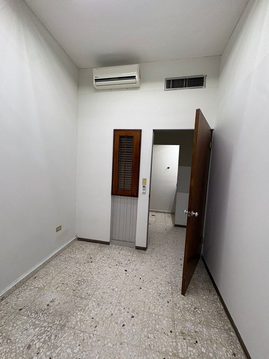 Commercial Storage Unit in Centro, Monterrey, photo 9 of 17