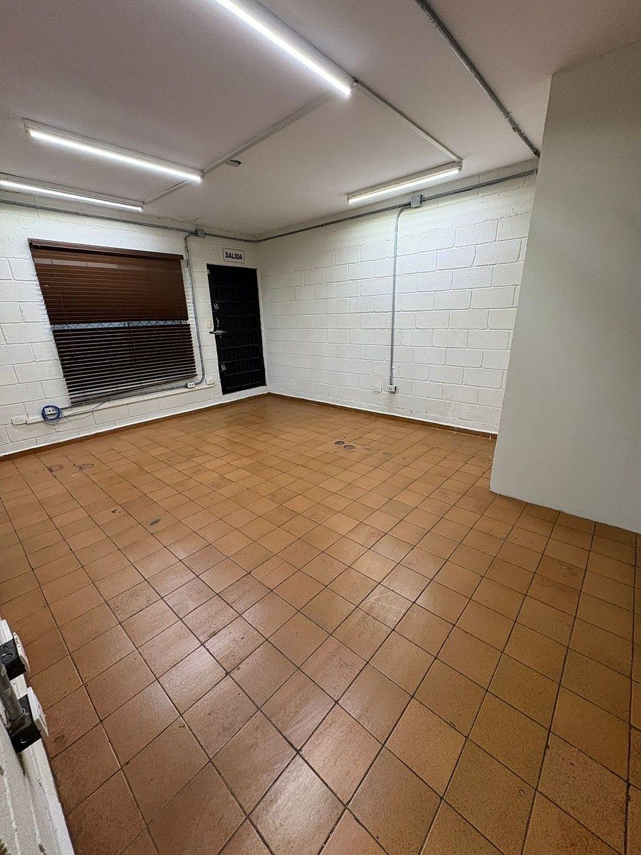 Commercial Storage Unit in Centro, Monterrey, photo 16 of 17