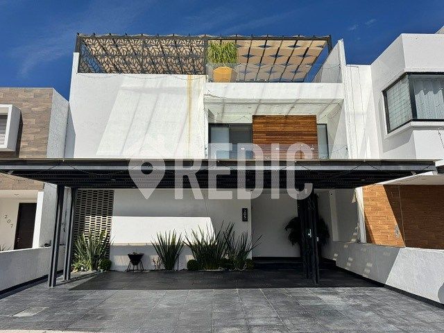 Casa en Lomas de Juriquilla, Querétaro, foto 2 de 18