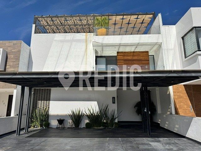 CASA EN VENTA EN LOMAS DE JURIQUILLA, foto 1 de 18