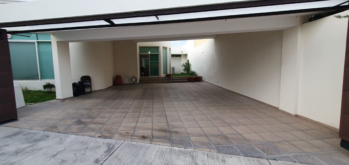House in Ciudad Bugambilia, Zapopan, photo 3 of 28