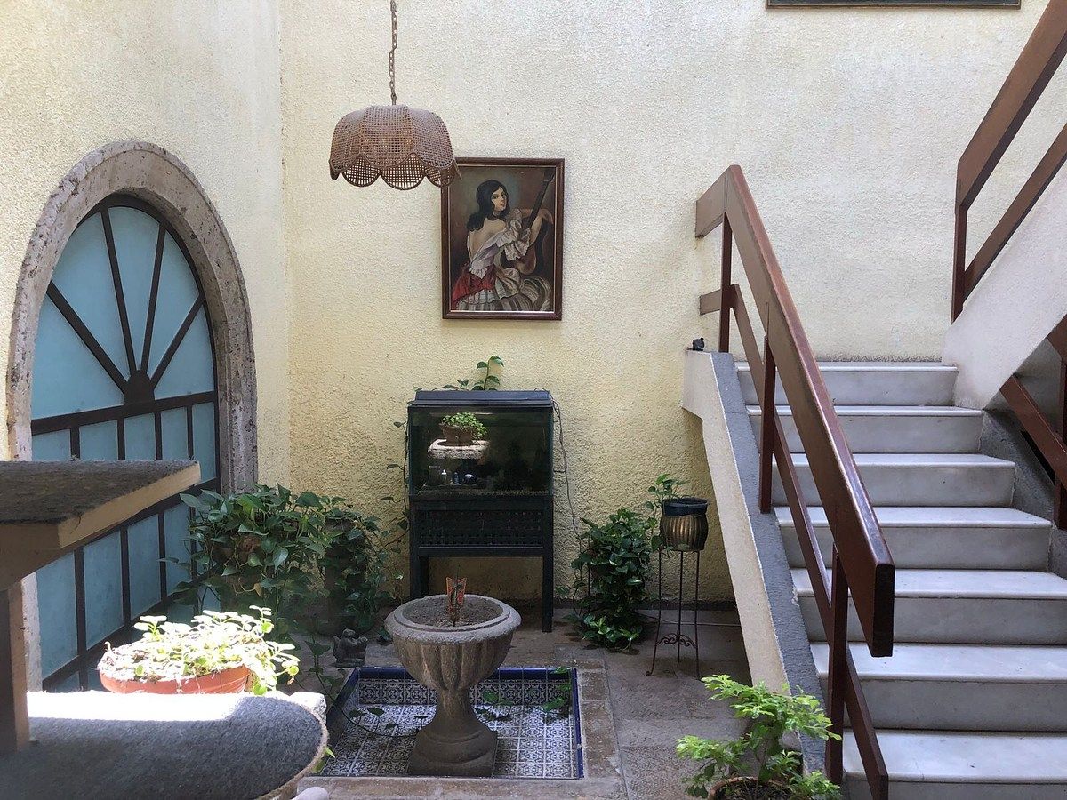 CASA EN VENTA EN CHAPALITA, foto 1 de 37