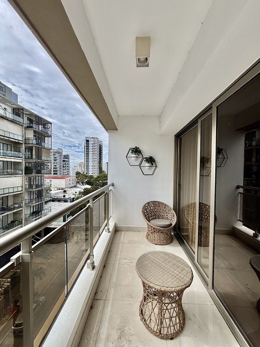 Apartamento de Dos Habitaciones + Estudio, foto 1 de 22