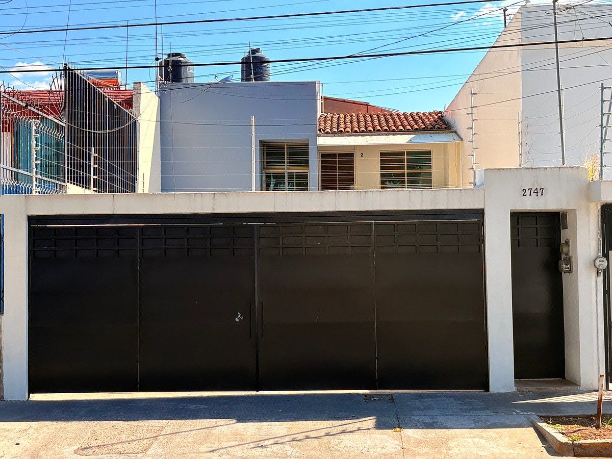CASA DÚPLEX IDEAL PARA INVERSIÓN | LOMA BONITA, foto 1 de 24