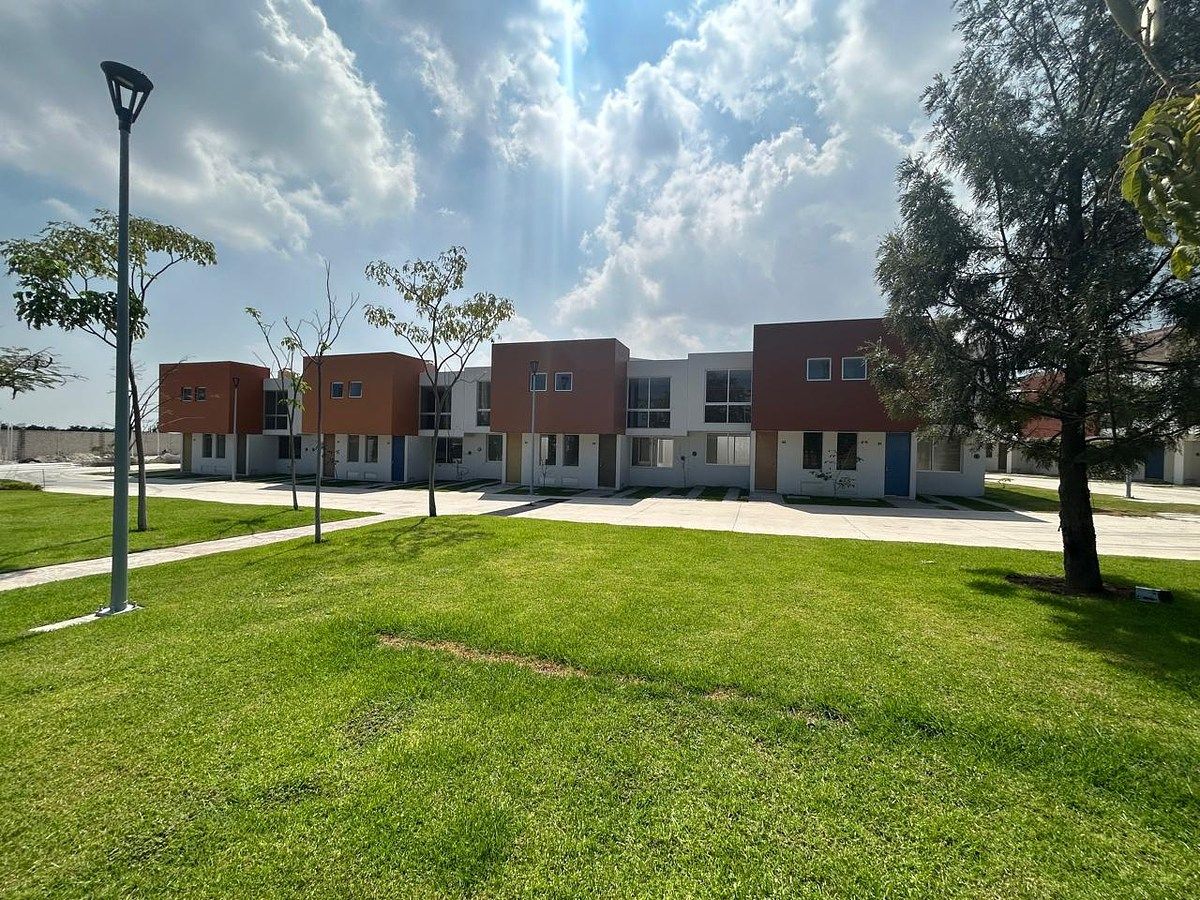 Casas Novas em Loteamento Privado com Quarto no Andar Térreo, foto 1 de 24