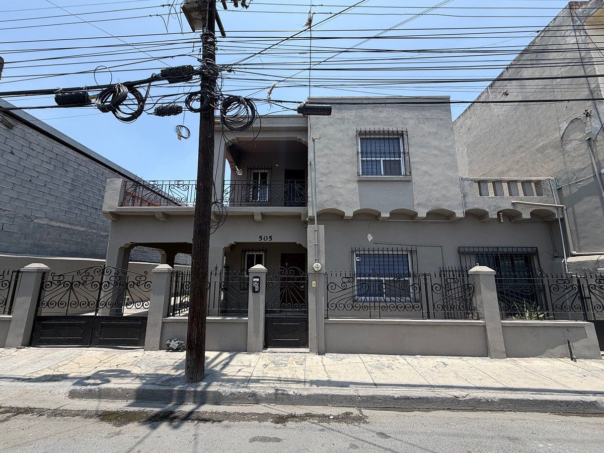 CASA / ESCRITÓRIO À VENDA E PARA ALUGAR, COL. LA REGINA, SAN NICOLÁS, foto 1 de 15