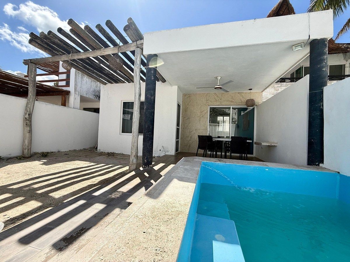 Casa con Piscina a 70m del mar, km13.5 Chicxulub, foto 1 de 10