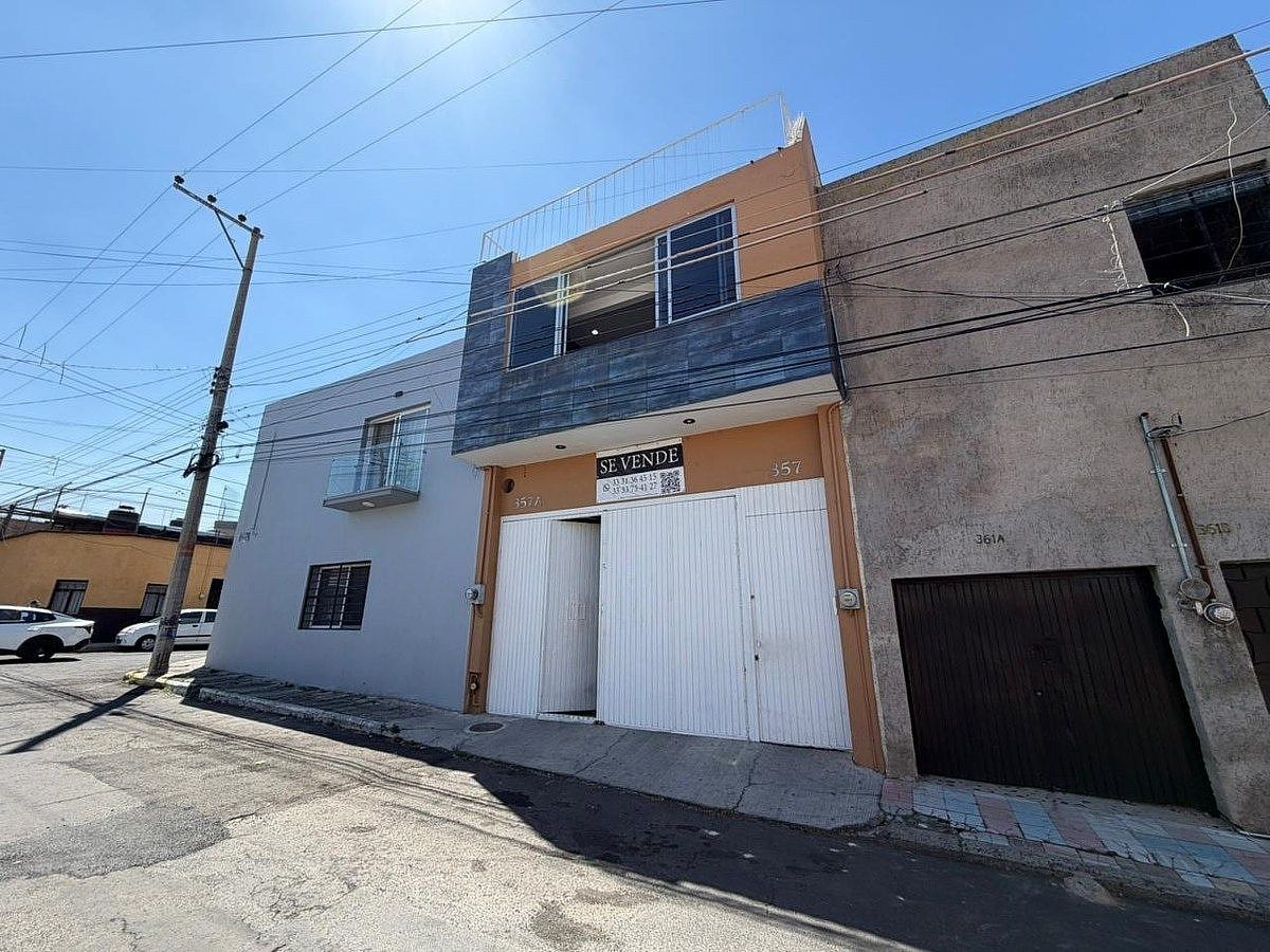 Casa em El Retiro, Guadalajara, foto 2 de 24