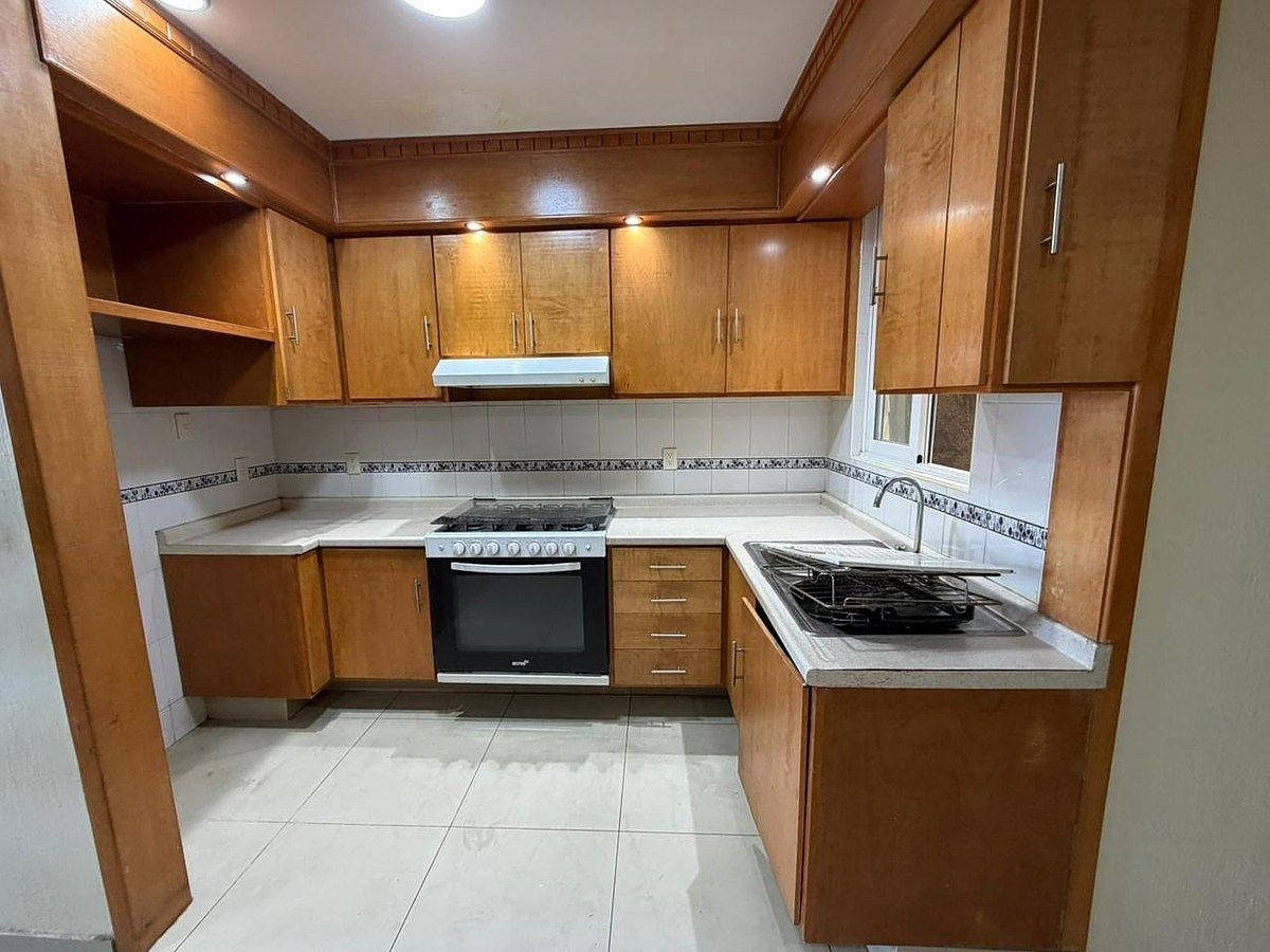 Casa em El Retiro, Guadalajara, foto 4 de 24
