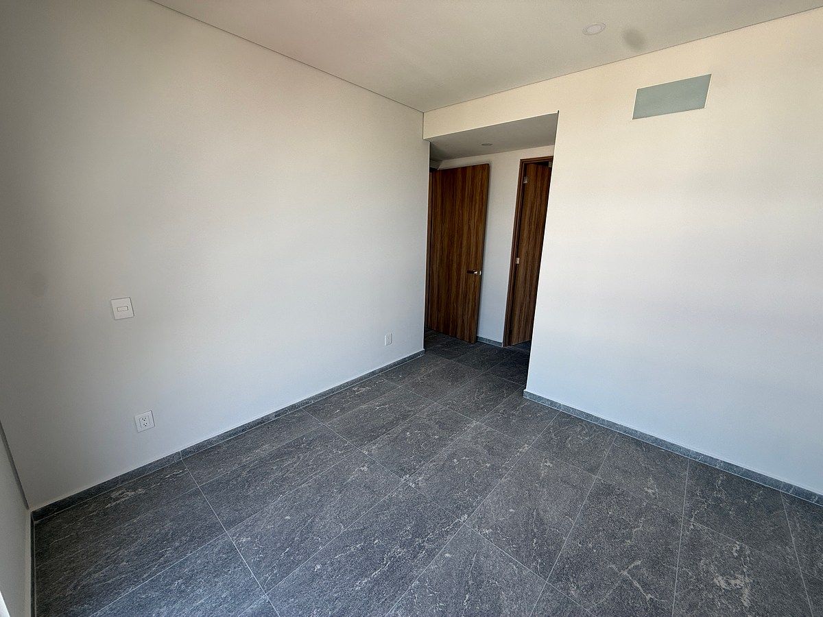 Recamara pincipal, photo 6 of 18
