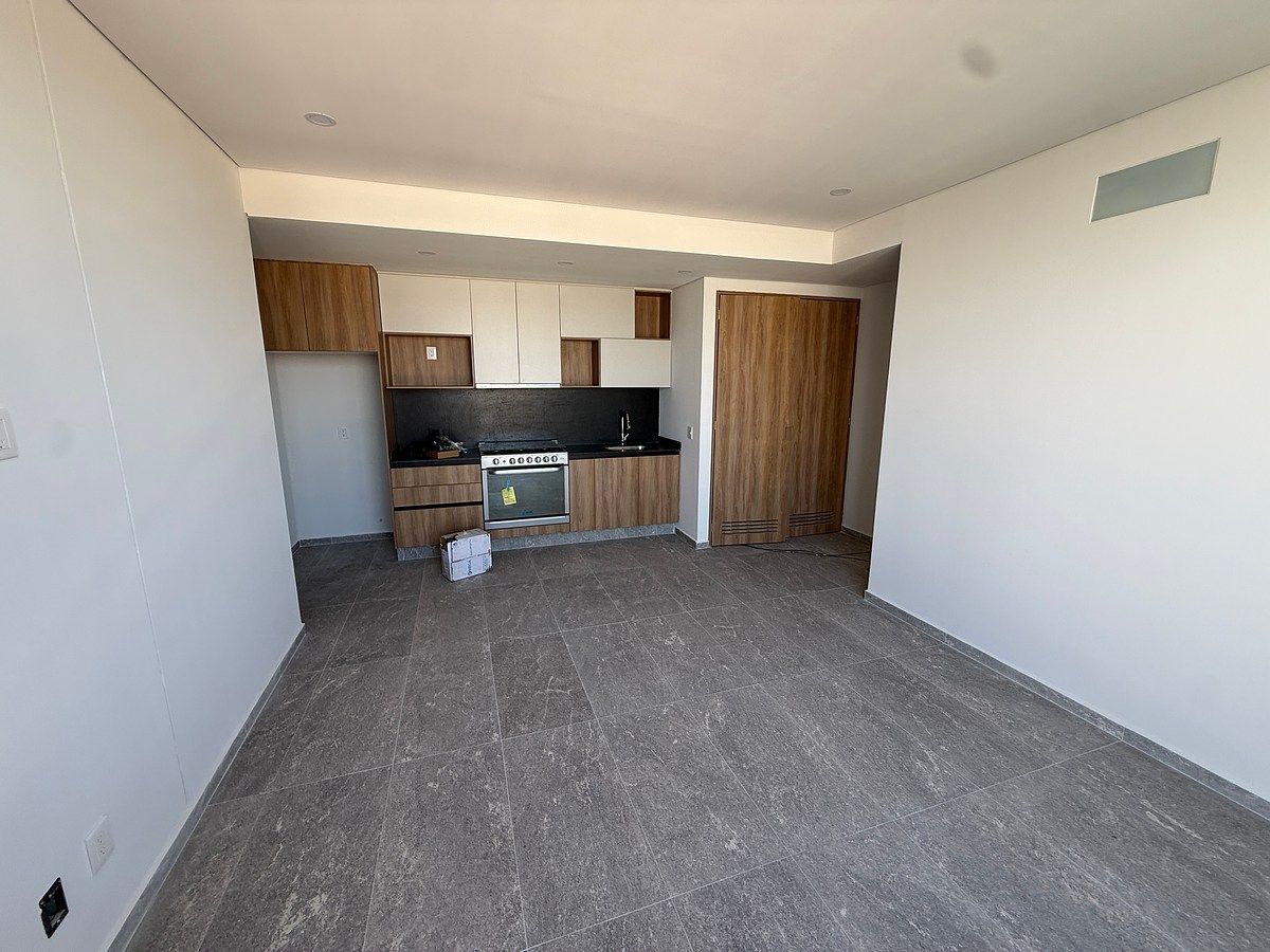 sala / comedor con cocina al fondo, photo 10 of 18