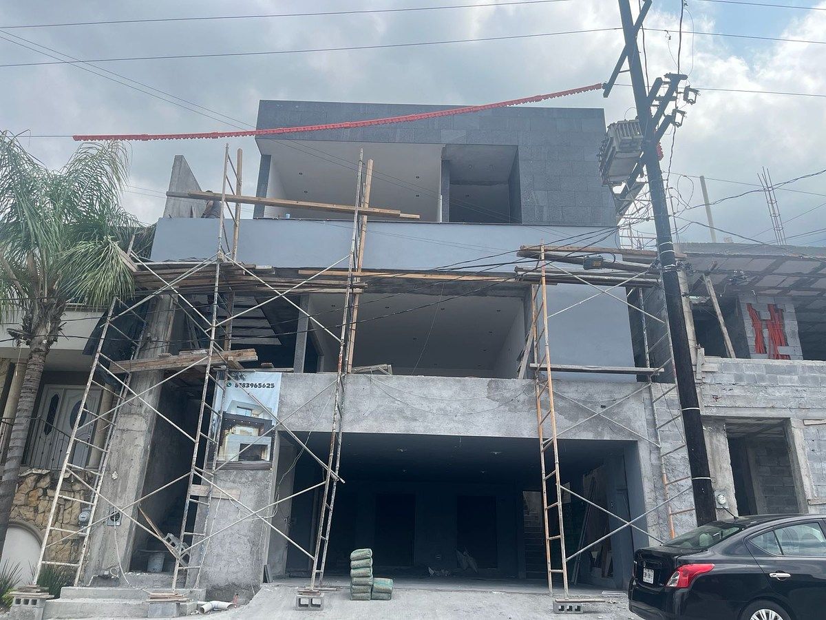 House in Las Cumbres 4 Sector, Monterrey, photo 2 of 13