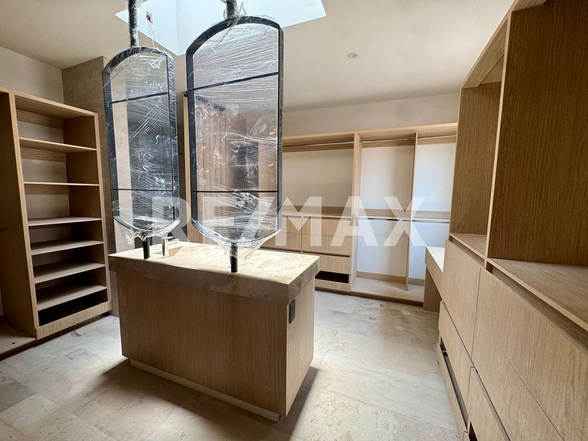 Venta Casa en Altozano Unico Condominio con Amenidades de lujo, foto 1 de 30