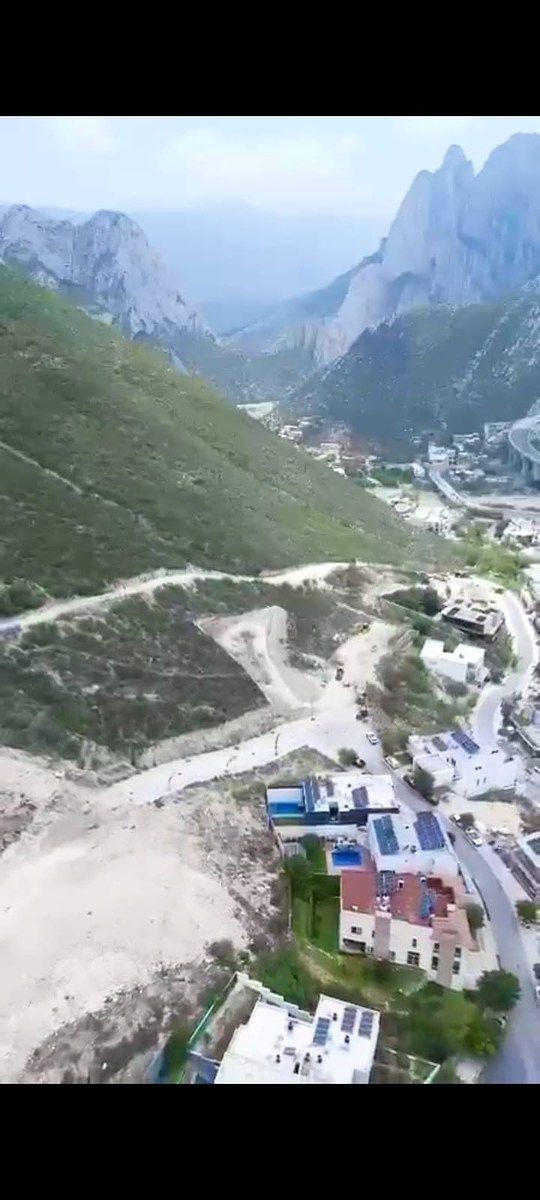 Terreno en Residencial Cordillera, Santa Catarina, foto 2 de 3