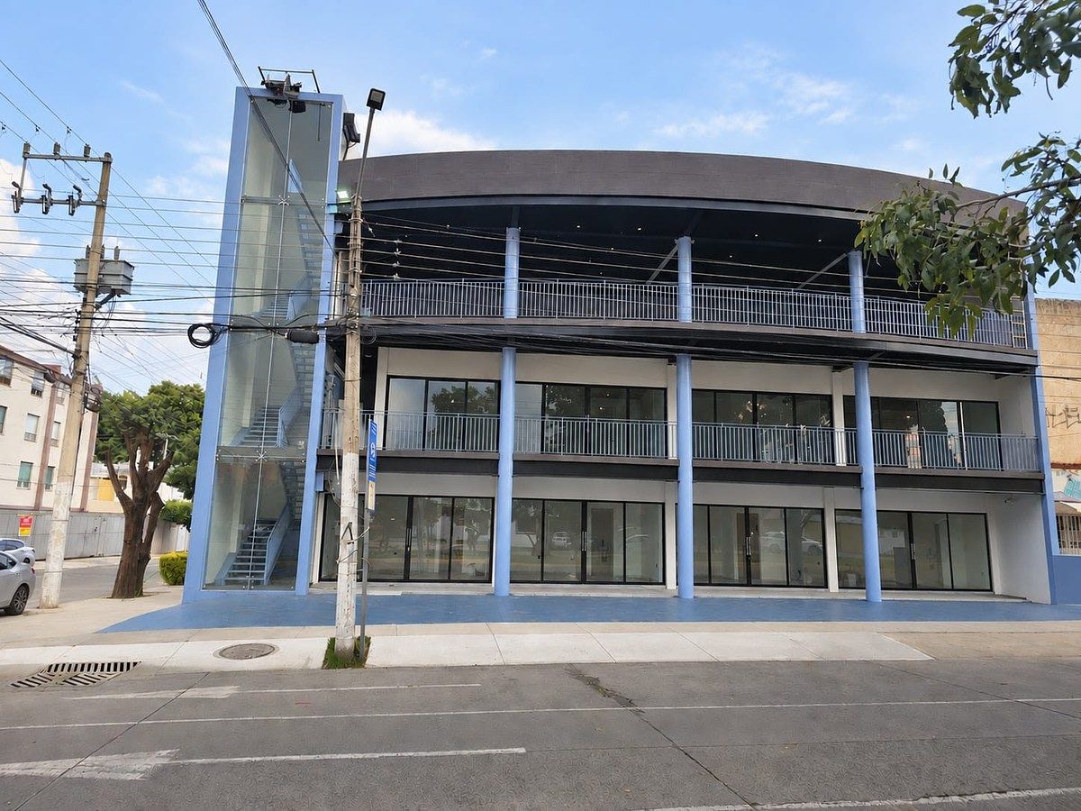 Local Available at Plaza Obsidiana Corner of Ballena Street, photo 1 of 7