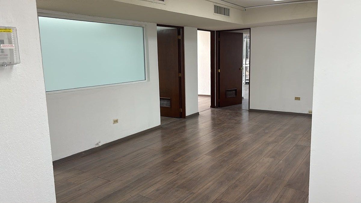 Sala Comercial em Del Valle, San Pedro Garza García, foto 8 de 17