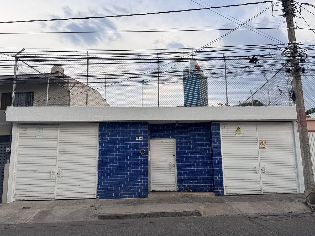 Fachada, photo 1 of 18