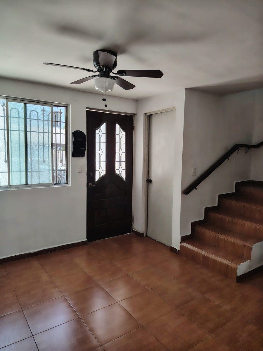 Casa em Valle de las Palmas IV, Apodaca, foto 3 de 12
