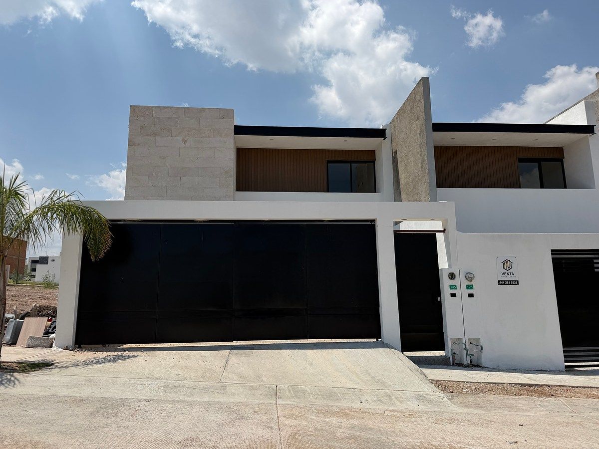 House in Villa Magna, San Luis Potosí, photo 2 of 25
