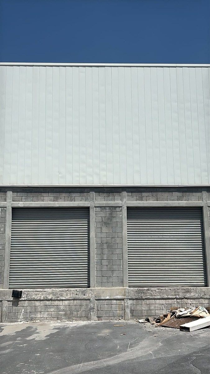 Industrial Warehouse in Parque 300, Santa Catarina, photo 11 of 12