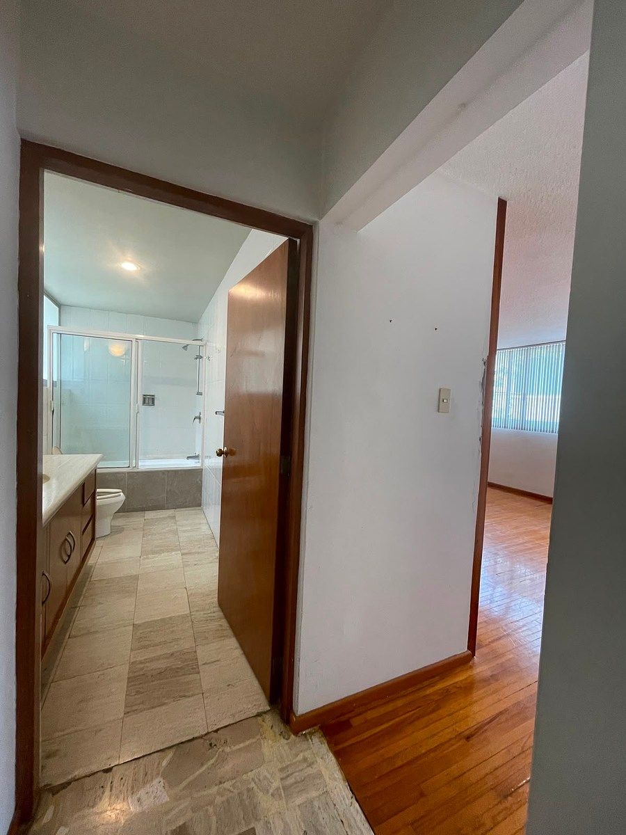 Apartment in Lomas de Chapultepec III Sección, Miguel Hidalgo, photo 12 of 31