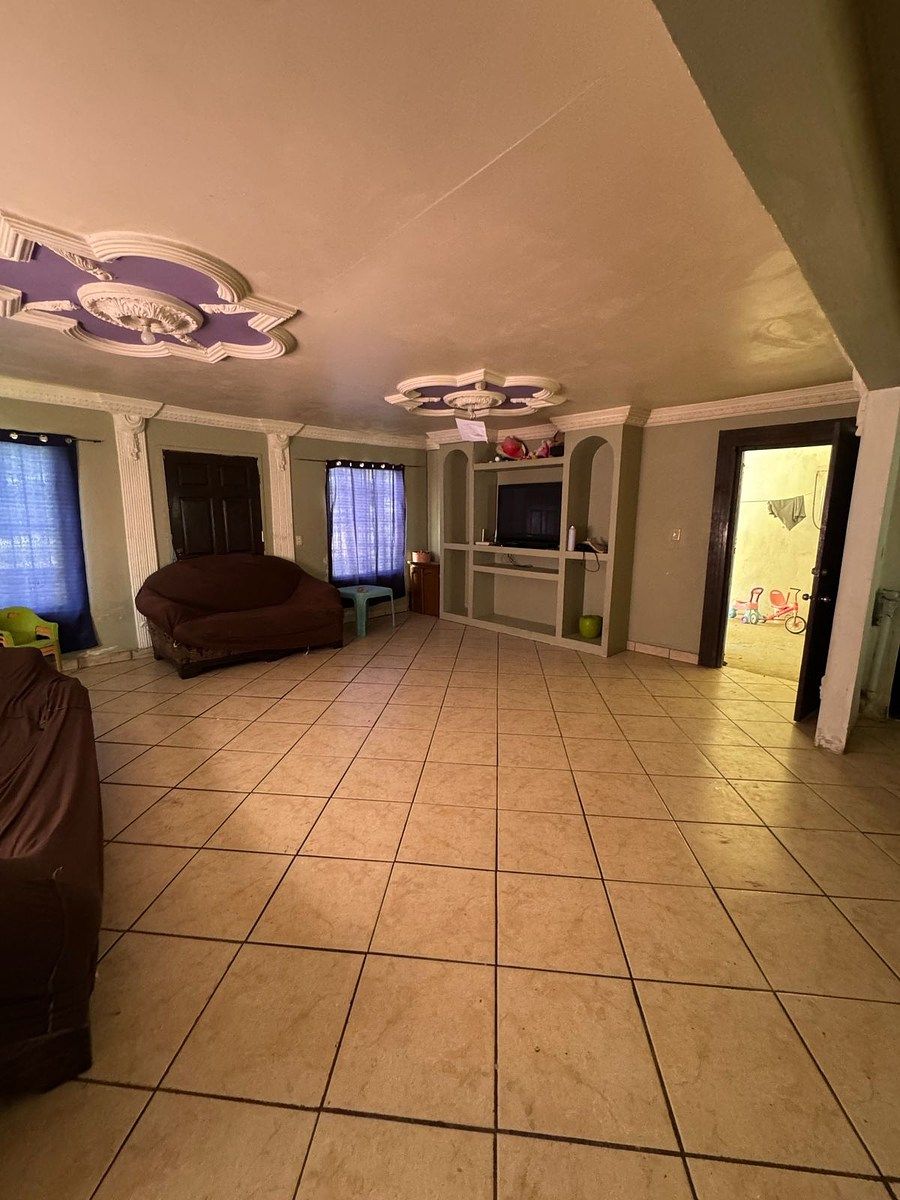 Sala casa principal, foto 4 de 18