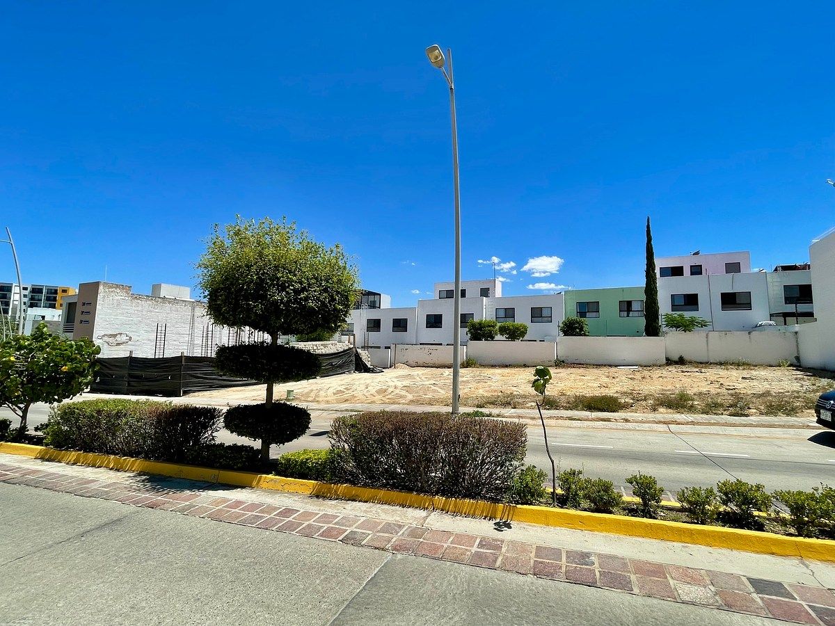 Lot in Capital Norte, Zapopan, photo 3 of 7