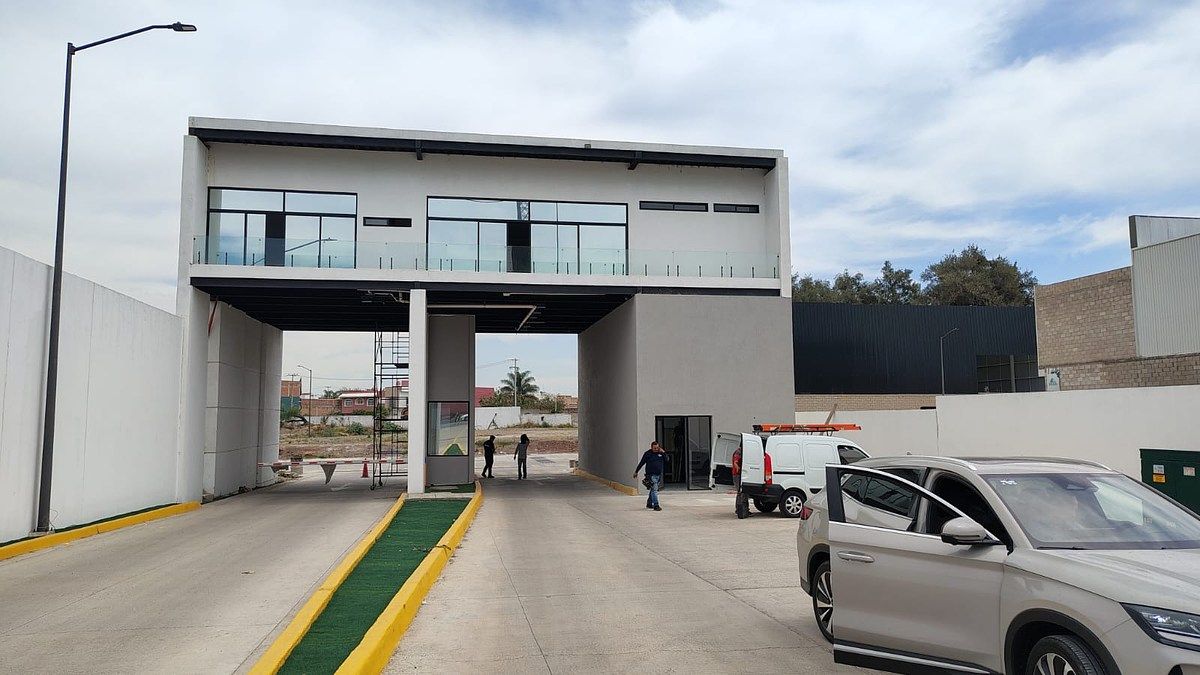 Bodegas en Renta Parque Ind. Aepark, photo 1 of 15