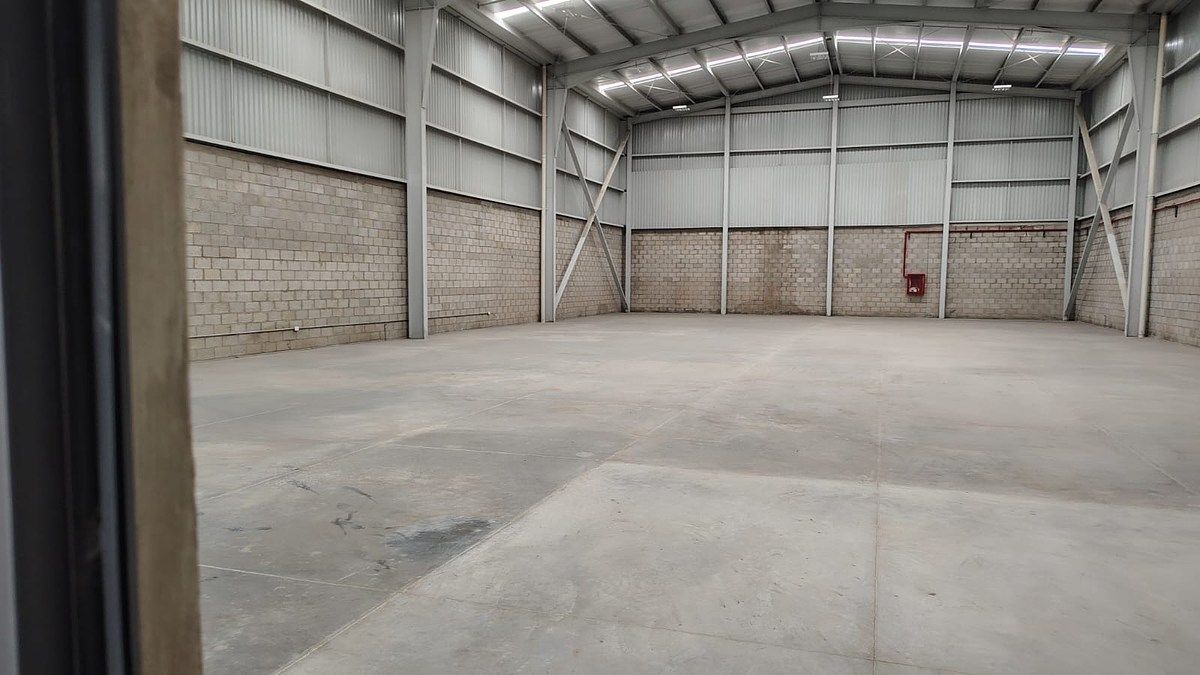 Industrial Warehouse in San José del Quince, El Salto, photo 7 of 15