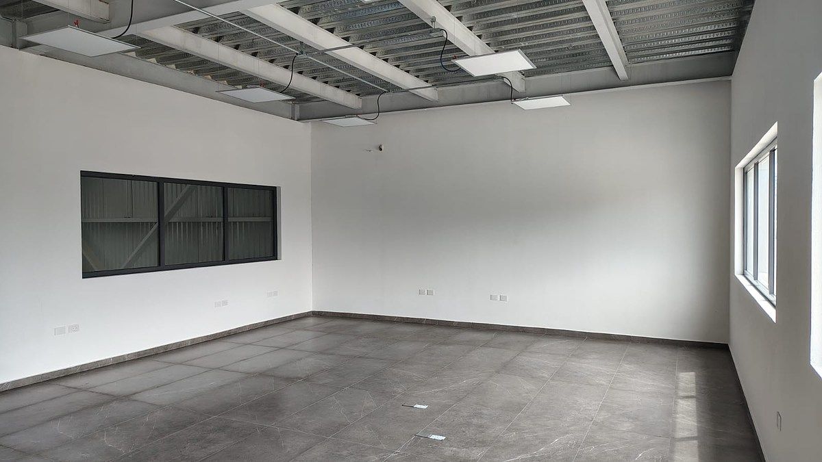Industrial Warehouse in San José del Quince, El Salto, photo 8 of 15