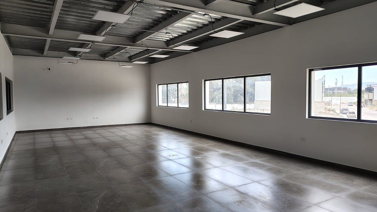 Industrial Warehouse in San José del Quince, El Salto, photo 11 of 15
