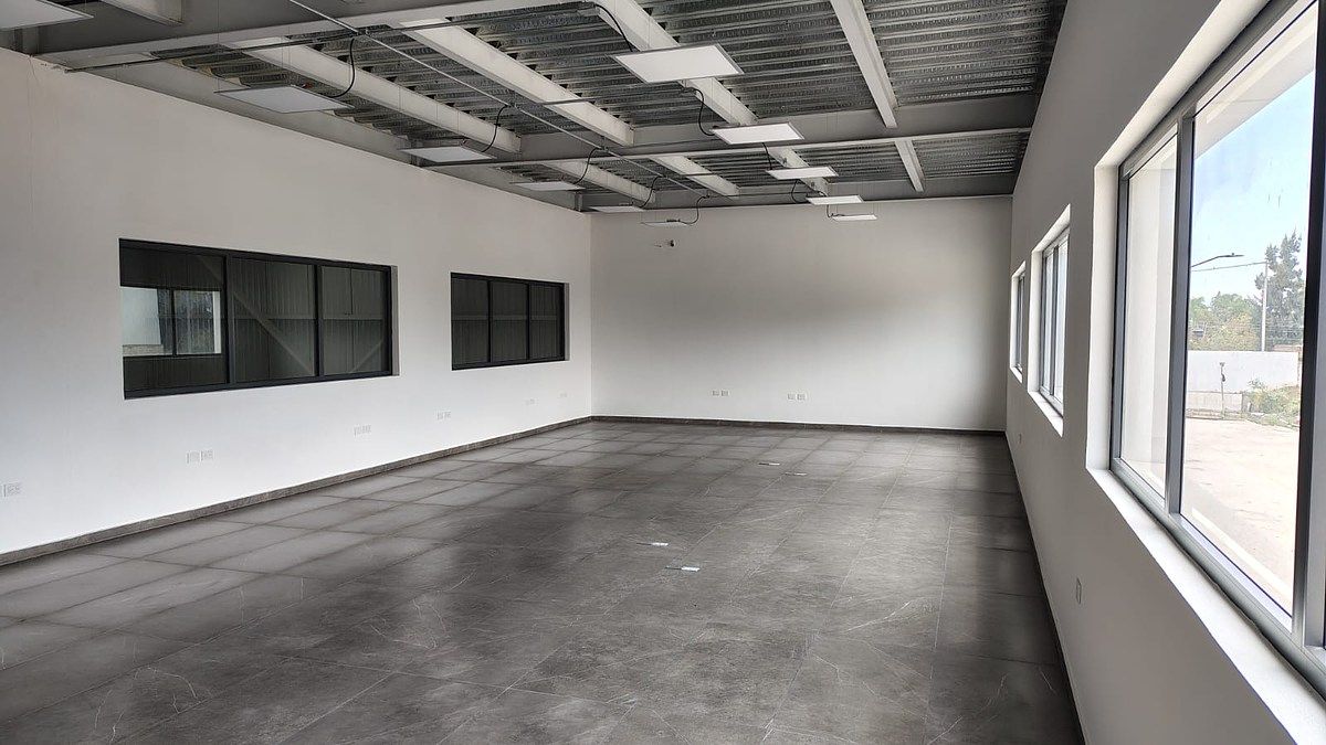 Industrial Warehouse in San José del Quince, El Salto, photo 12 of 15