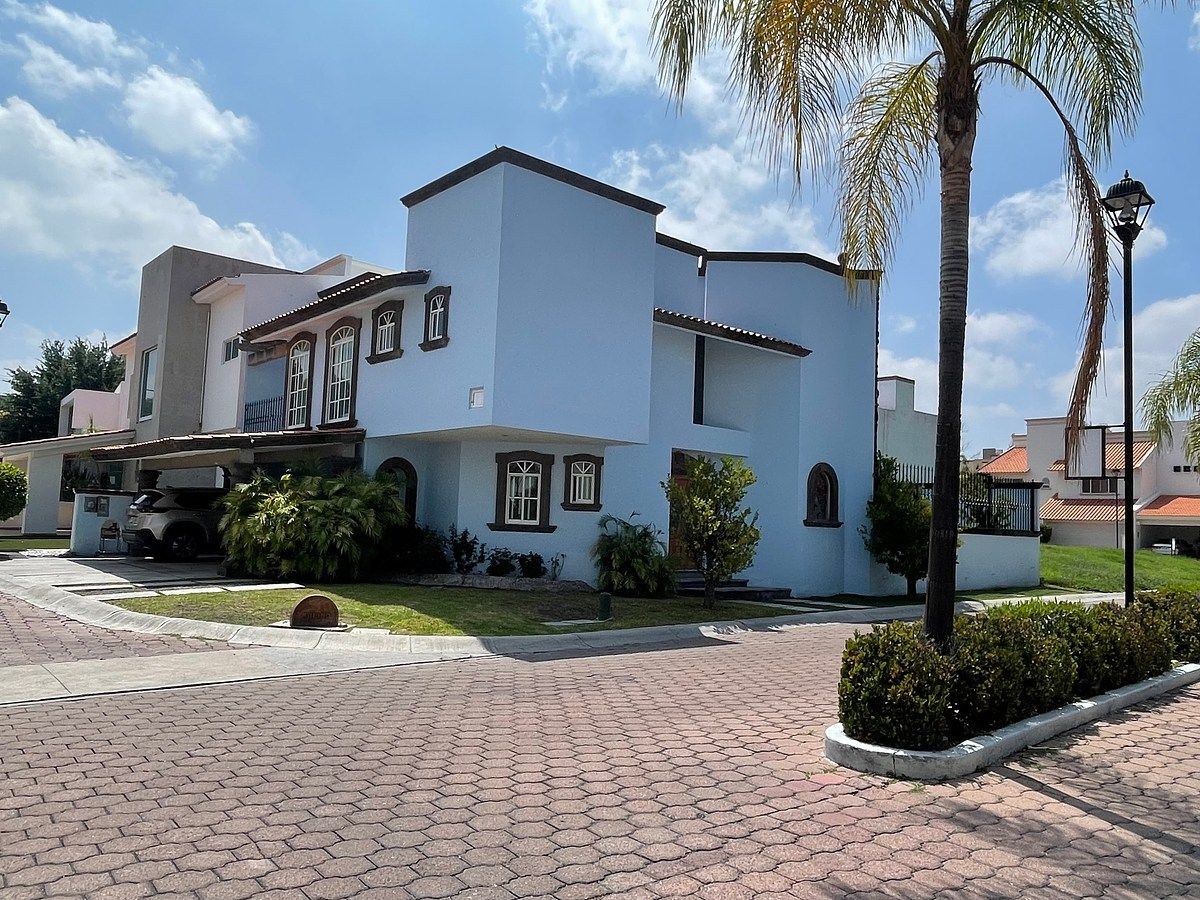 House in Gated Community in Rinconada de los Alamos, Querétaro, photo 3 of 42