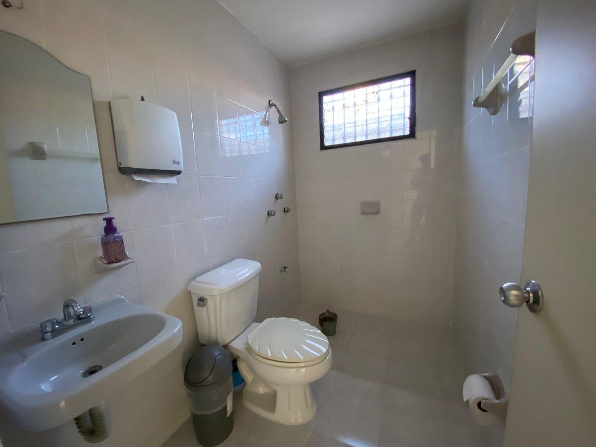 Baño completo, photo 9 of 12
