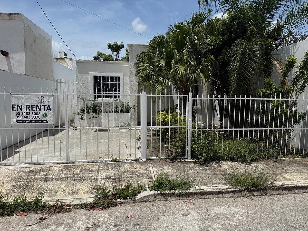 Fachada Principal, photo 1 of 12