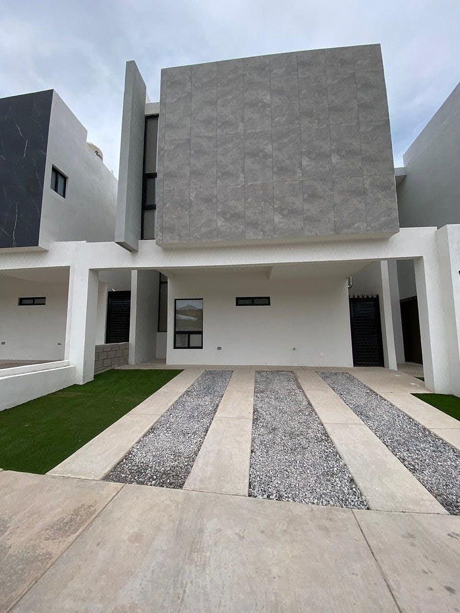 House for rent in Alcazares subdivision, photo 1 of 15