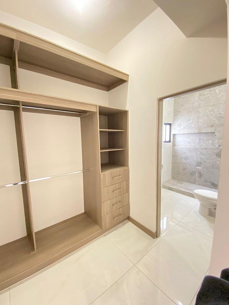 House in La Cantera IV, Chihuahua, photo 12 of 15