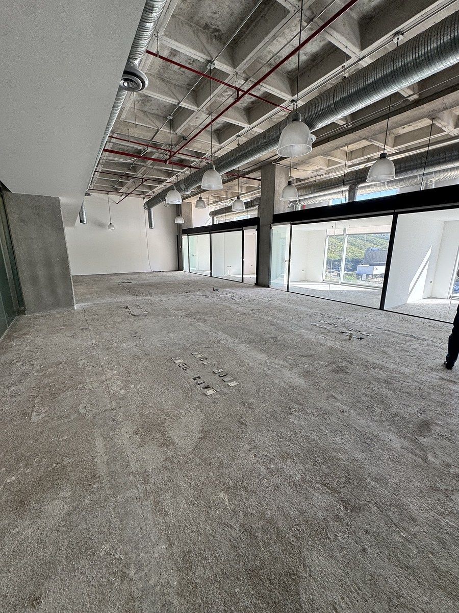 Sala Comercial em Zona Valle Oriente, San Pedro Garza García, foto 3 de 4