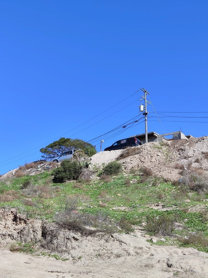 Land in La Gloria, photo 1 of 2