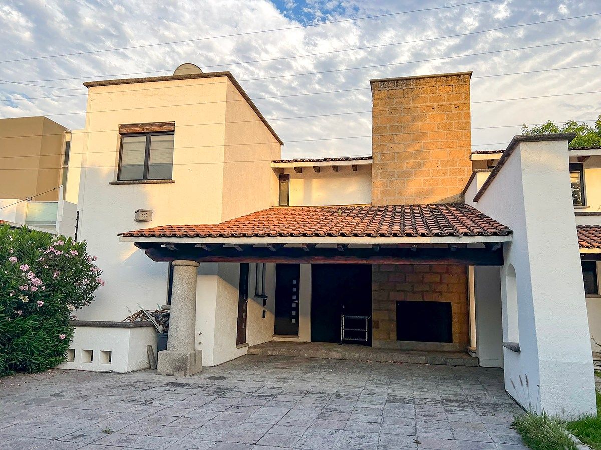 Casa em Fraccionamiento Villas del Mesón, Querétaro, foto 2 de 5