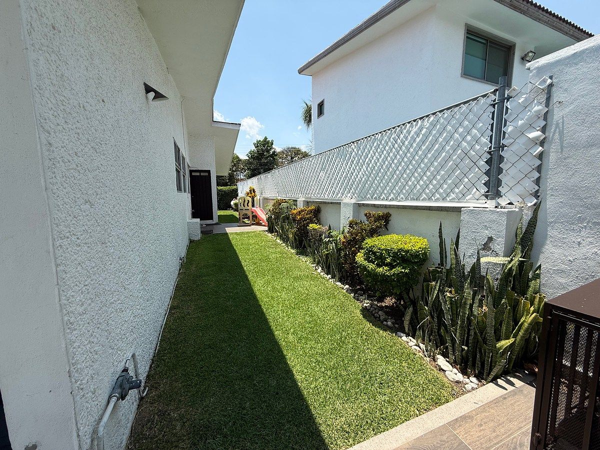 House in Lomas de Cocoyoc, Atlatlahucan, photo 30 of 34