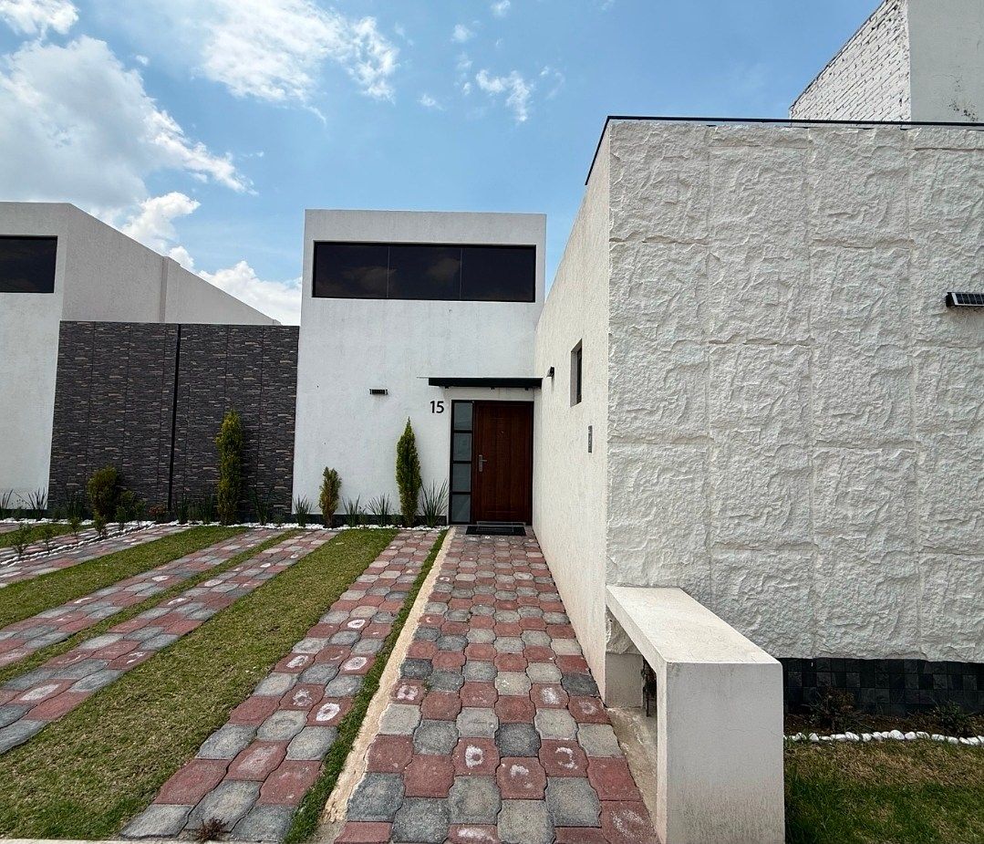 CASA EN VENTA DE UN PISO EN METEPEC CERCA DE AV. TECNOLOGICO, photo 1 of 15