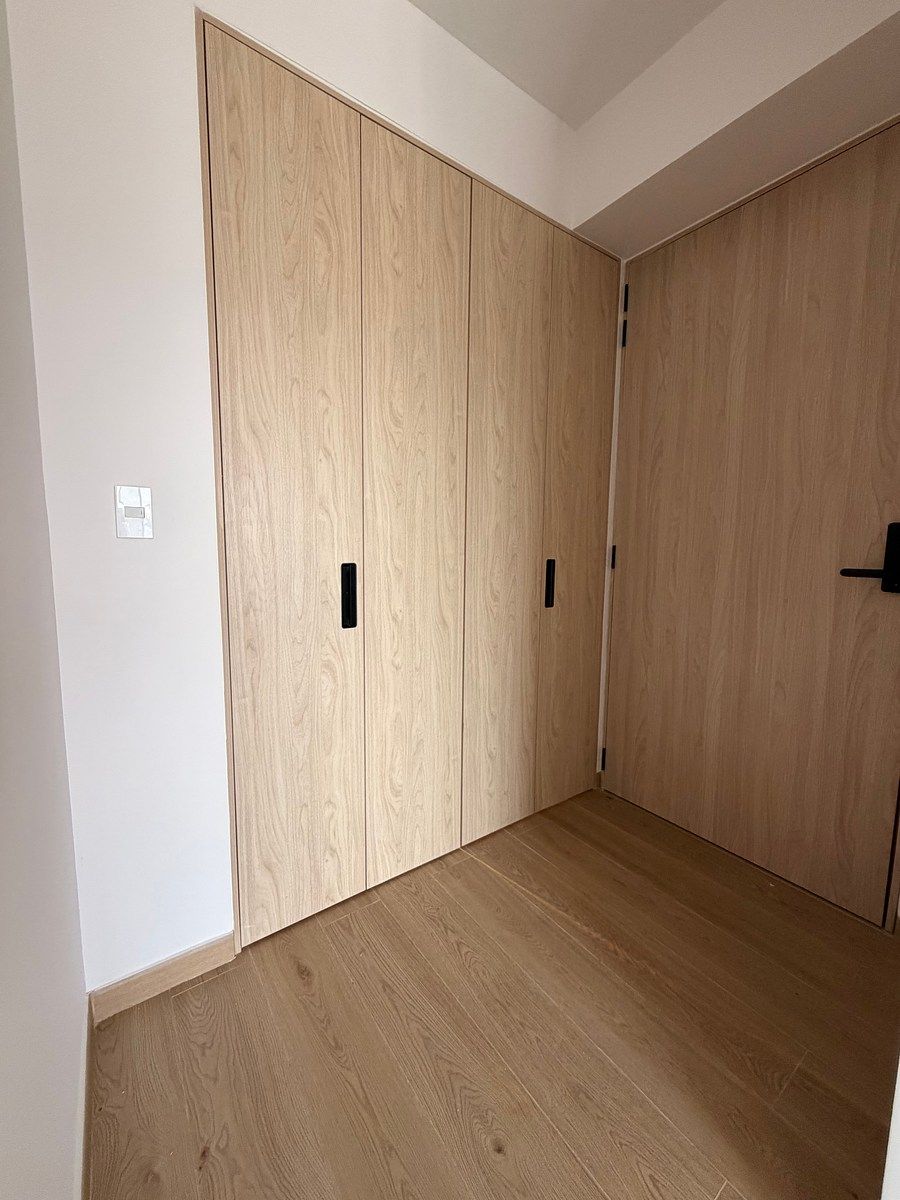 Puerta principal y área de lavado, foto 5 de 25