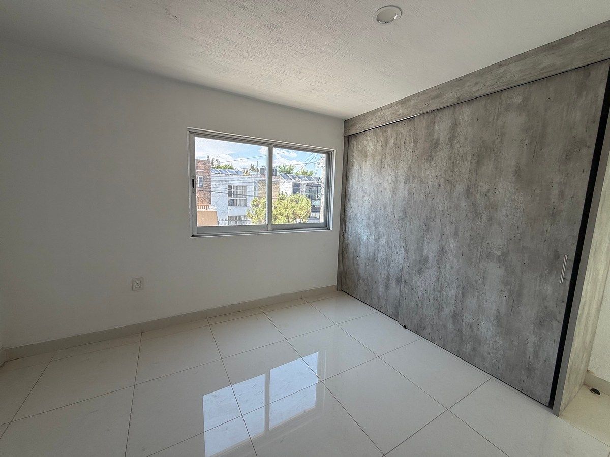 Casa en Jardines Del Sol, Zapopan, foto 17 de 35