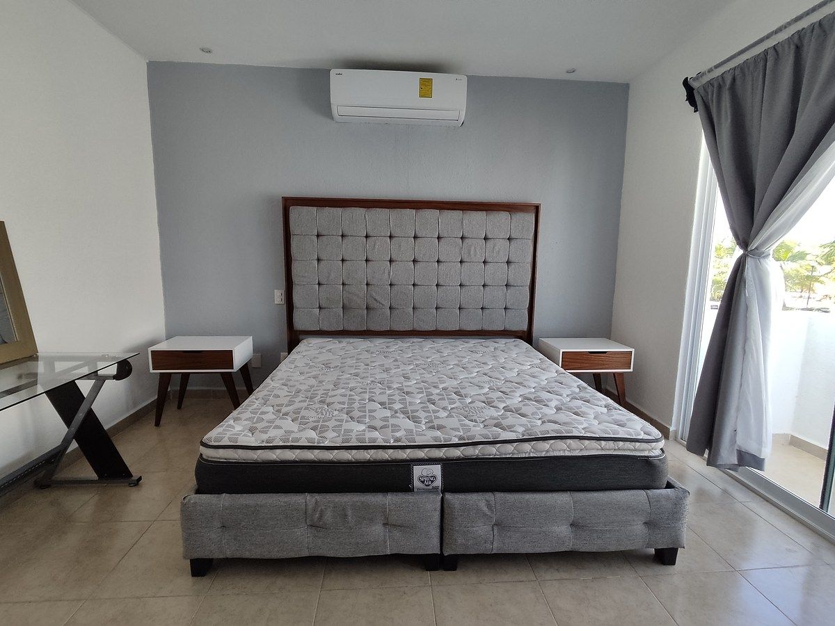 Recamara principal, photo 10 of 13