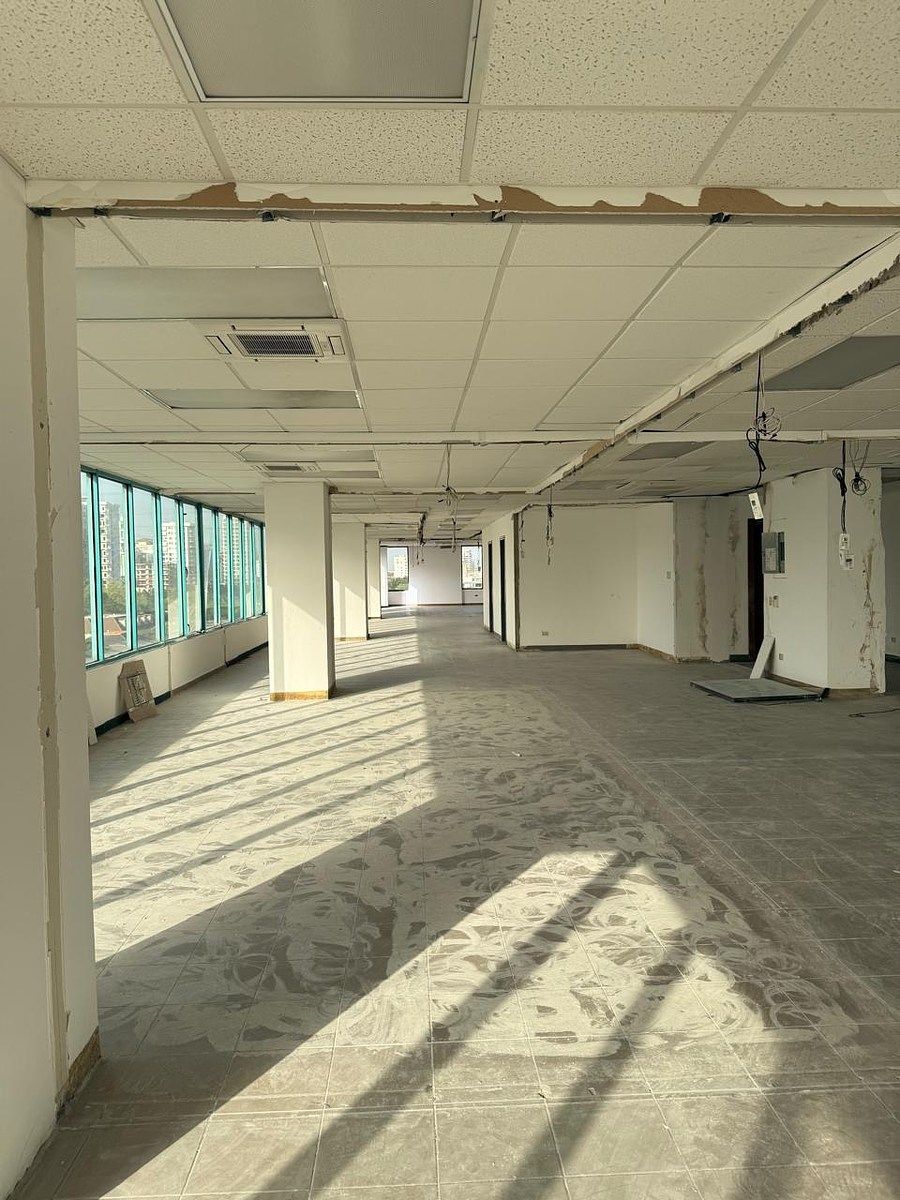 Oficina en alquiler en torre profesional de La Julia . - Foto 4