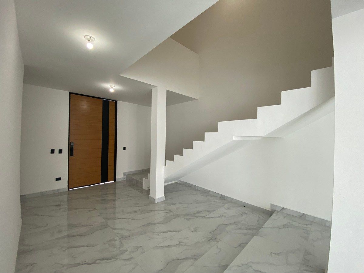 Casa em Amorada Privada Residencial, Santiago, foto 2 de 15