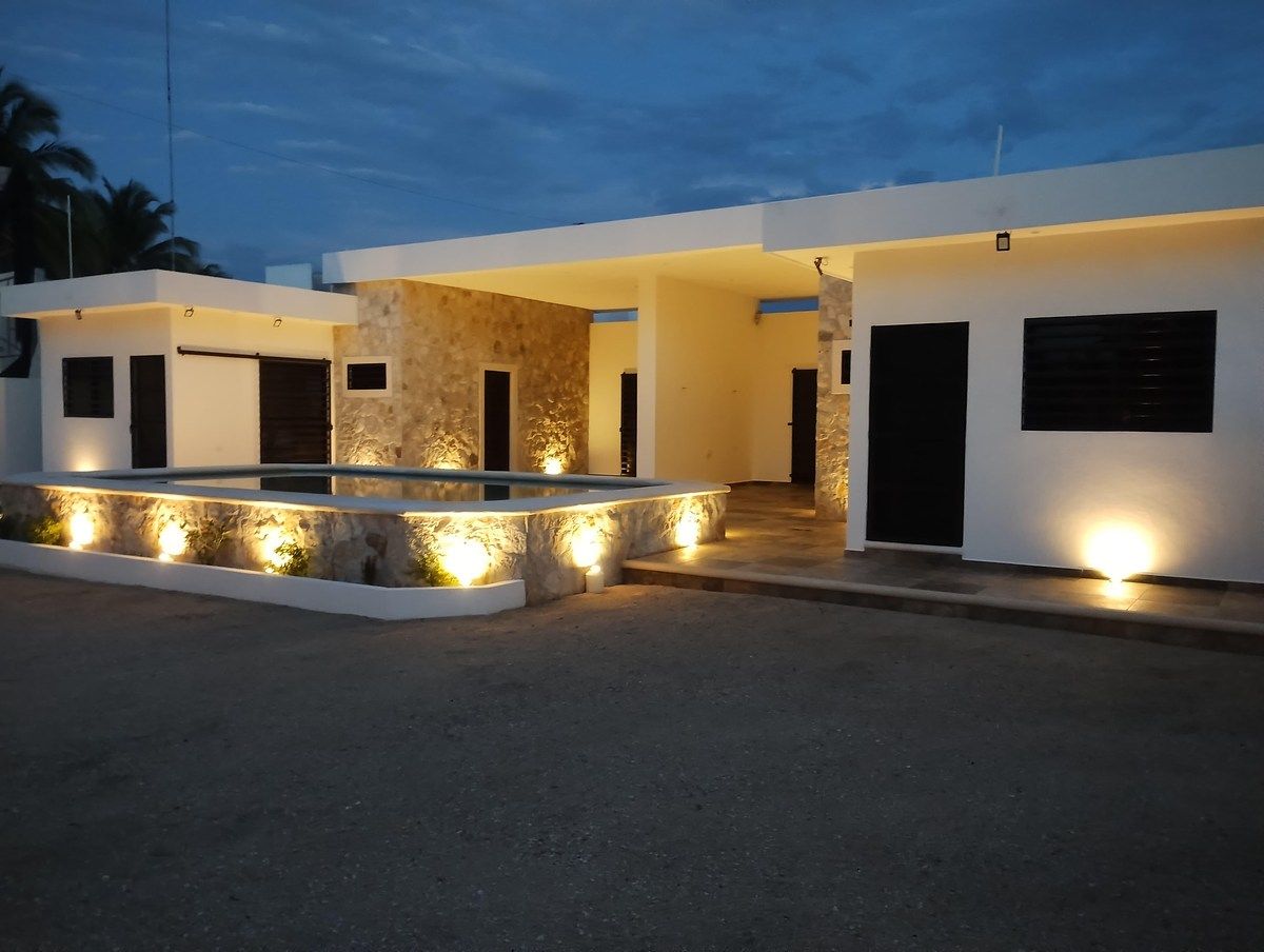 SALE OF HOUSE IN TELCHAC BEACH, photo 1 of 14