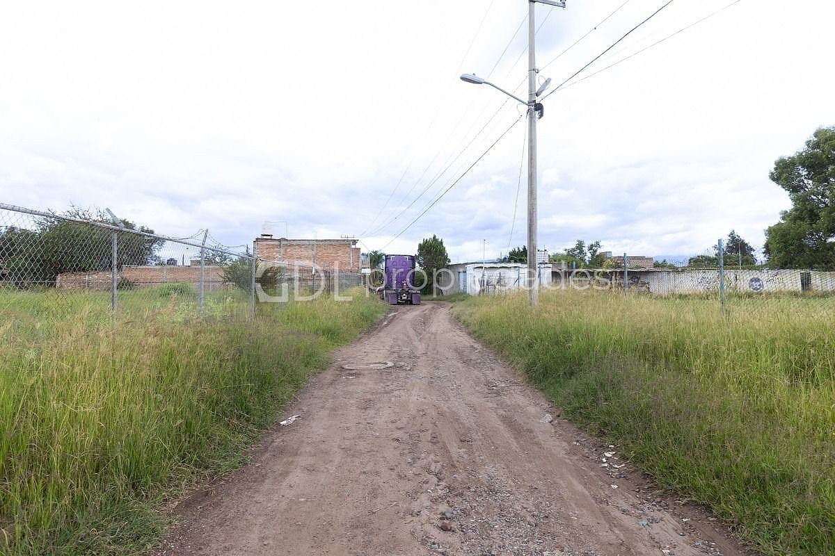 Lot in El Quince Centro, El Salto, photo 6 of 12