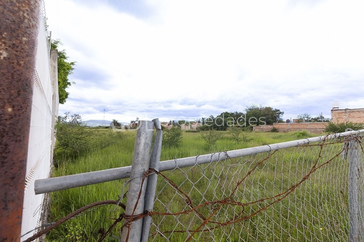 Lot in El Quince Centro, El Salto, photo 9 of 12